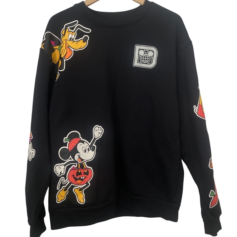 Disney Parks 2022 Halloween Trick or Treat Mickey and Friends Sweatshirt Size L
